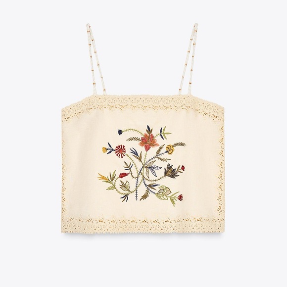 Floral Embroidered Cream Top and Shorts Set - Picture 4 of 14